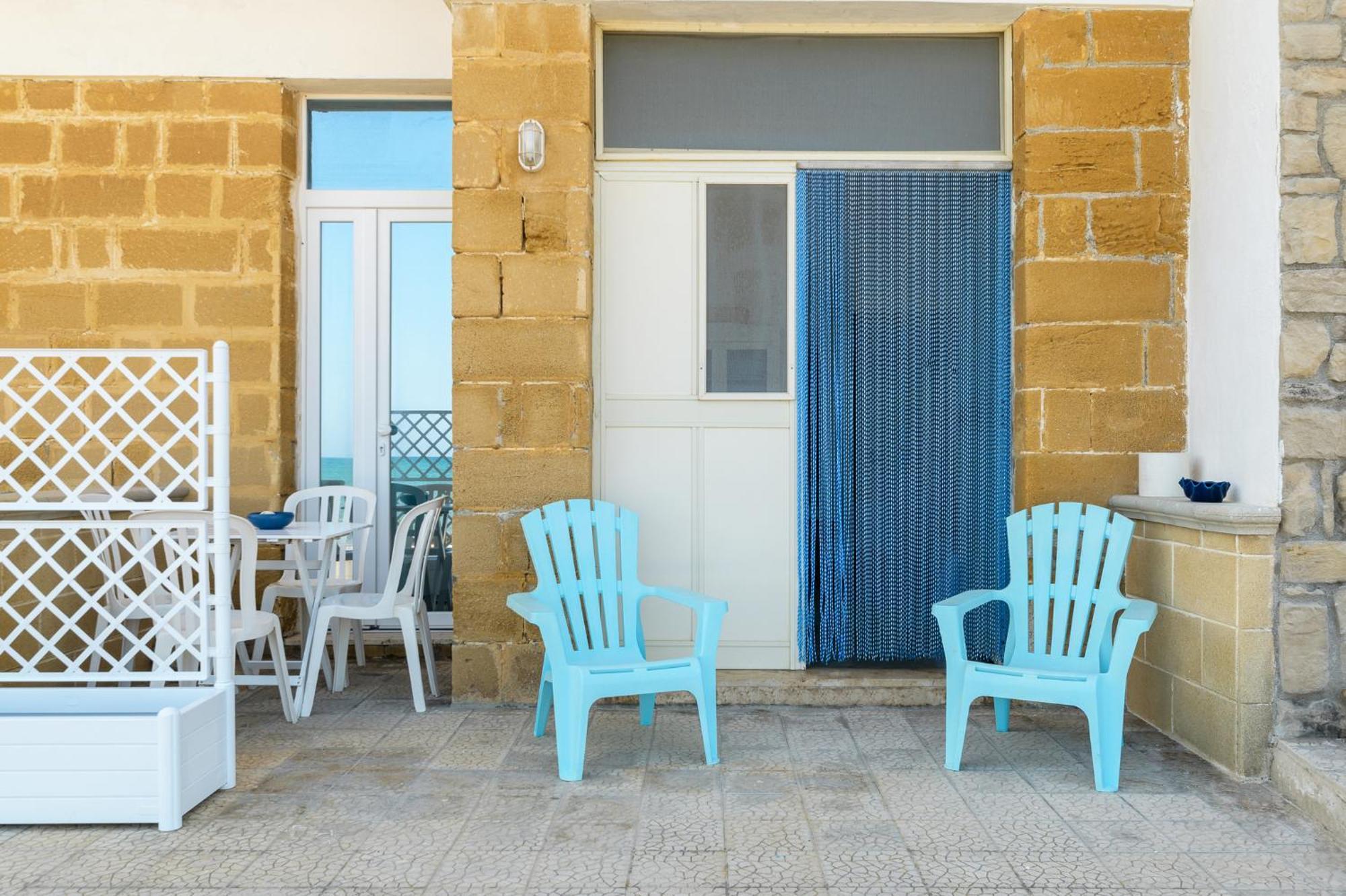דירות וילאנובה די אוסטוני Casa Helios מראה חיצוני תמונה